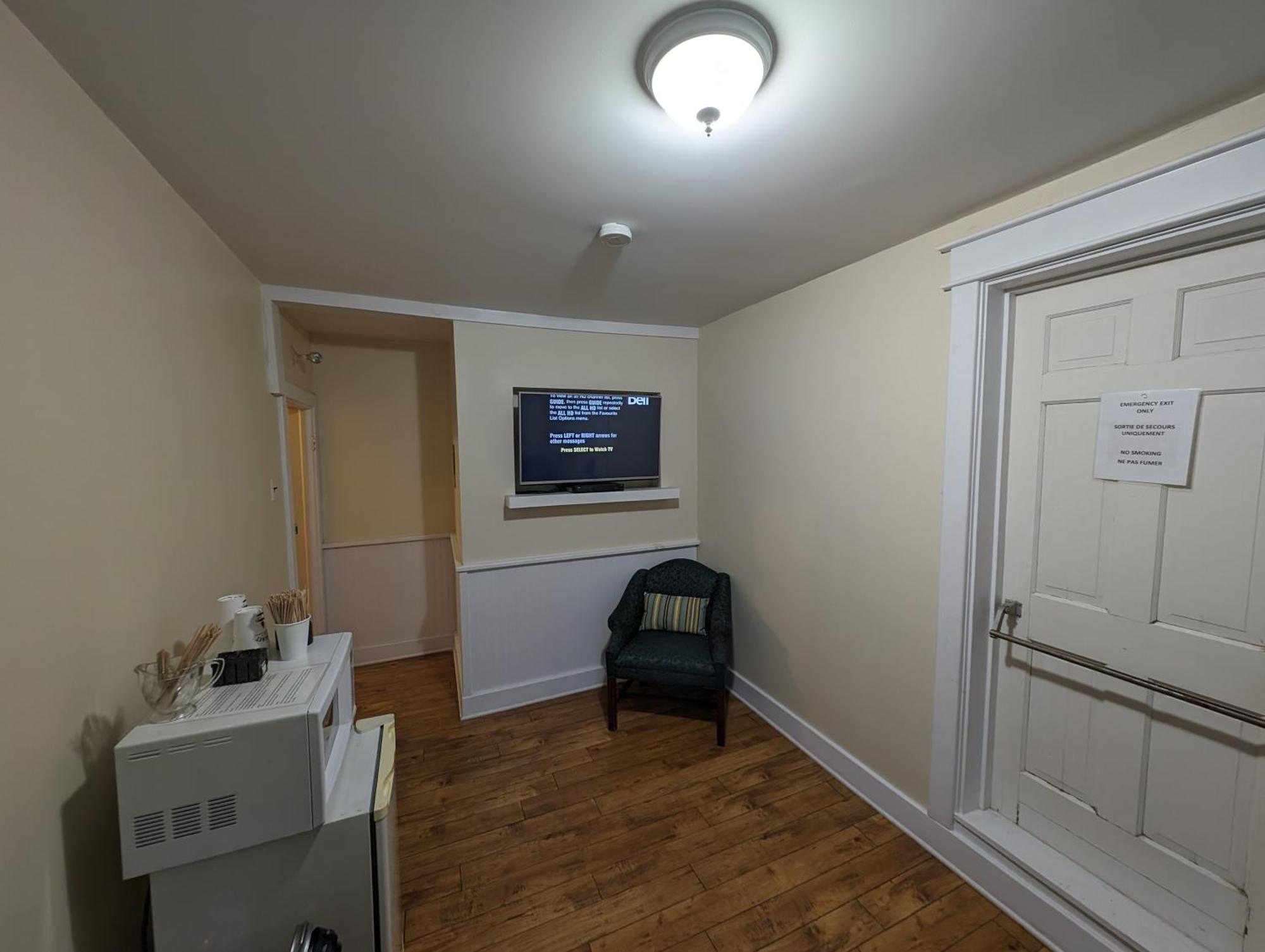 Pine Lodge Bristol Bagian luar foto