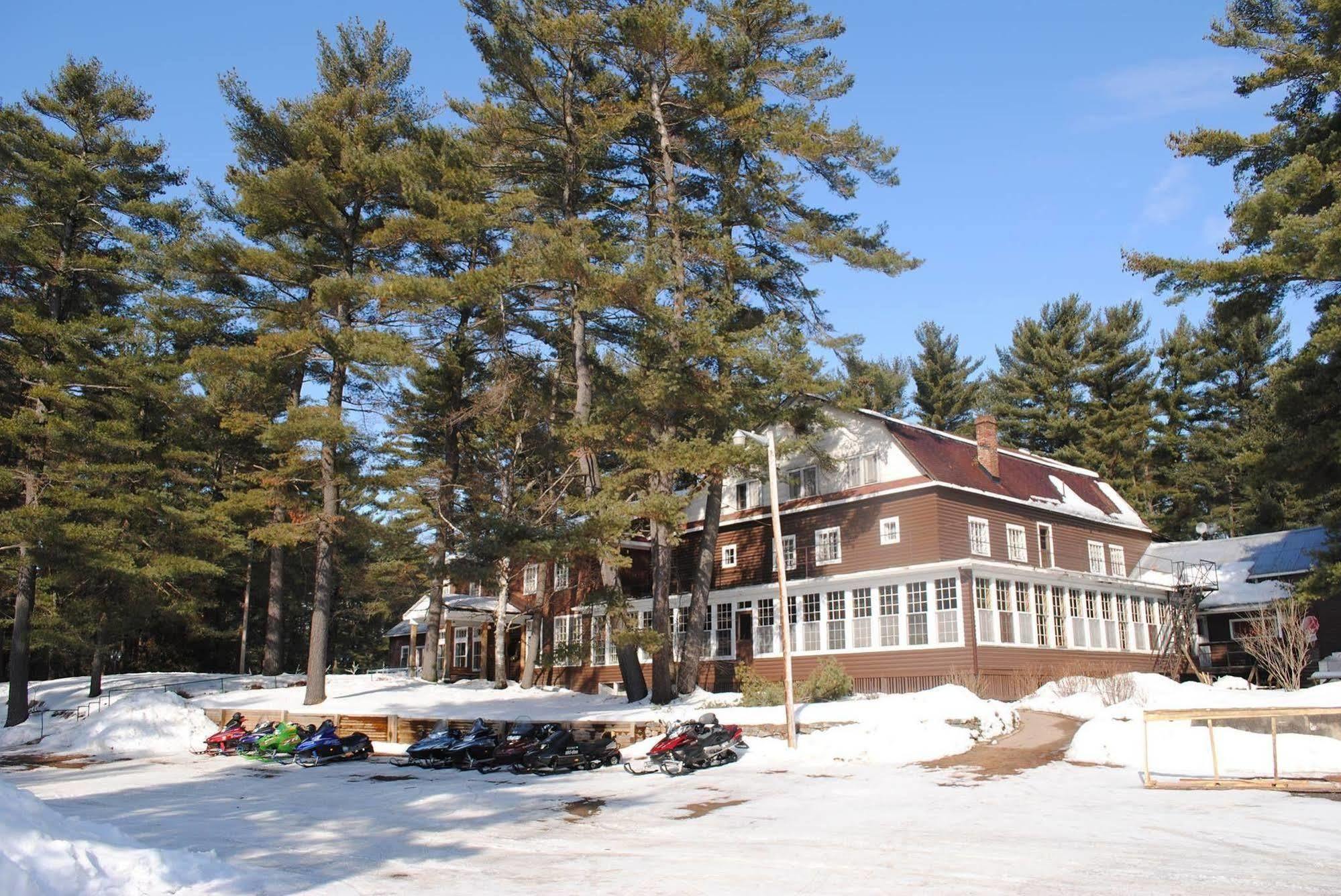Pine Lodge Bristol Bagian luar foto