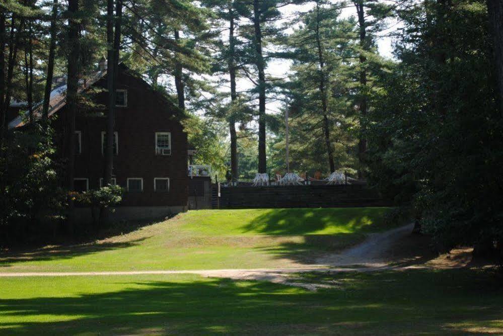 Pine Lodge Bristol Bagian luar foto